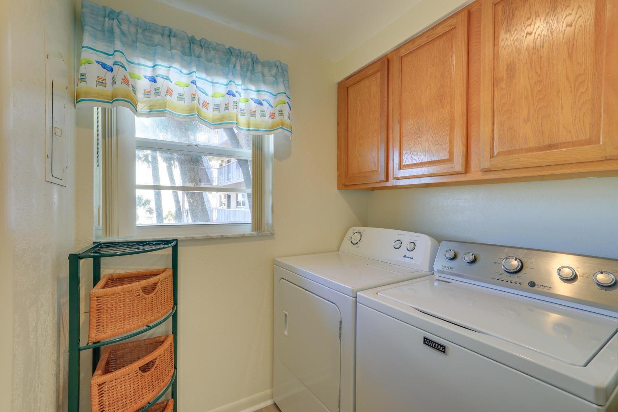Central Cocoa Beach Condo With View, Steps To Beach! Exteriör bild