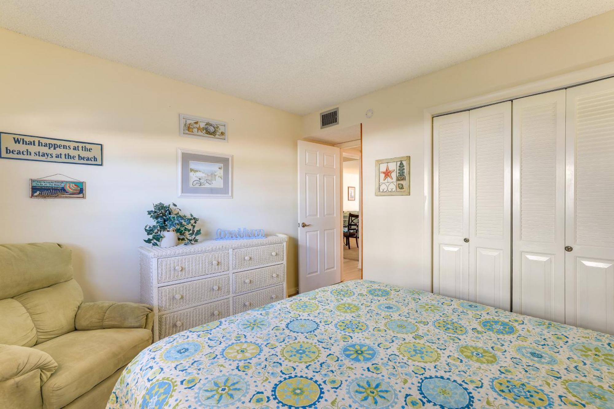 Central Cocoa Beach Condo With View, Steps To Beach! Exteriör bild