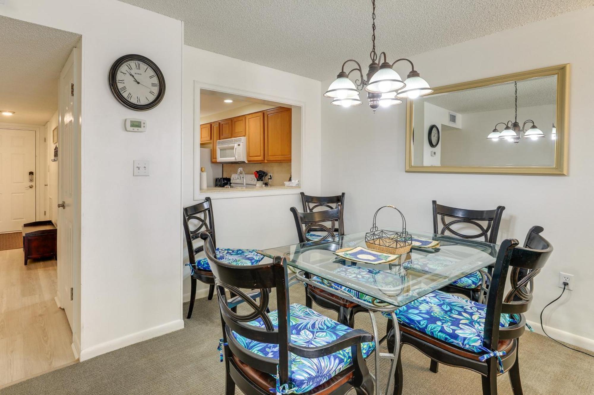 Central Cocoa Beach Condo With View, Steps To Beach! Exteriör bild