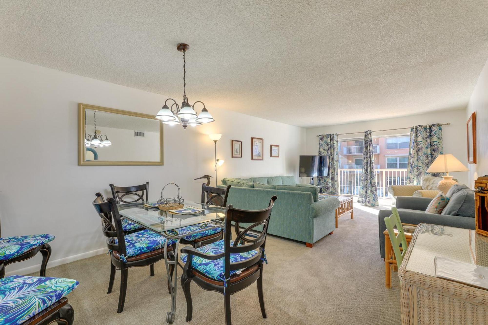 Central Cocoa Beach Condo With View, Steps To Beach! Exteriör bild