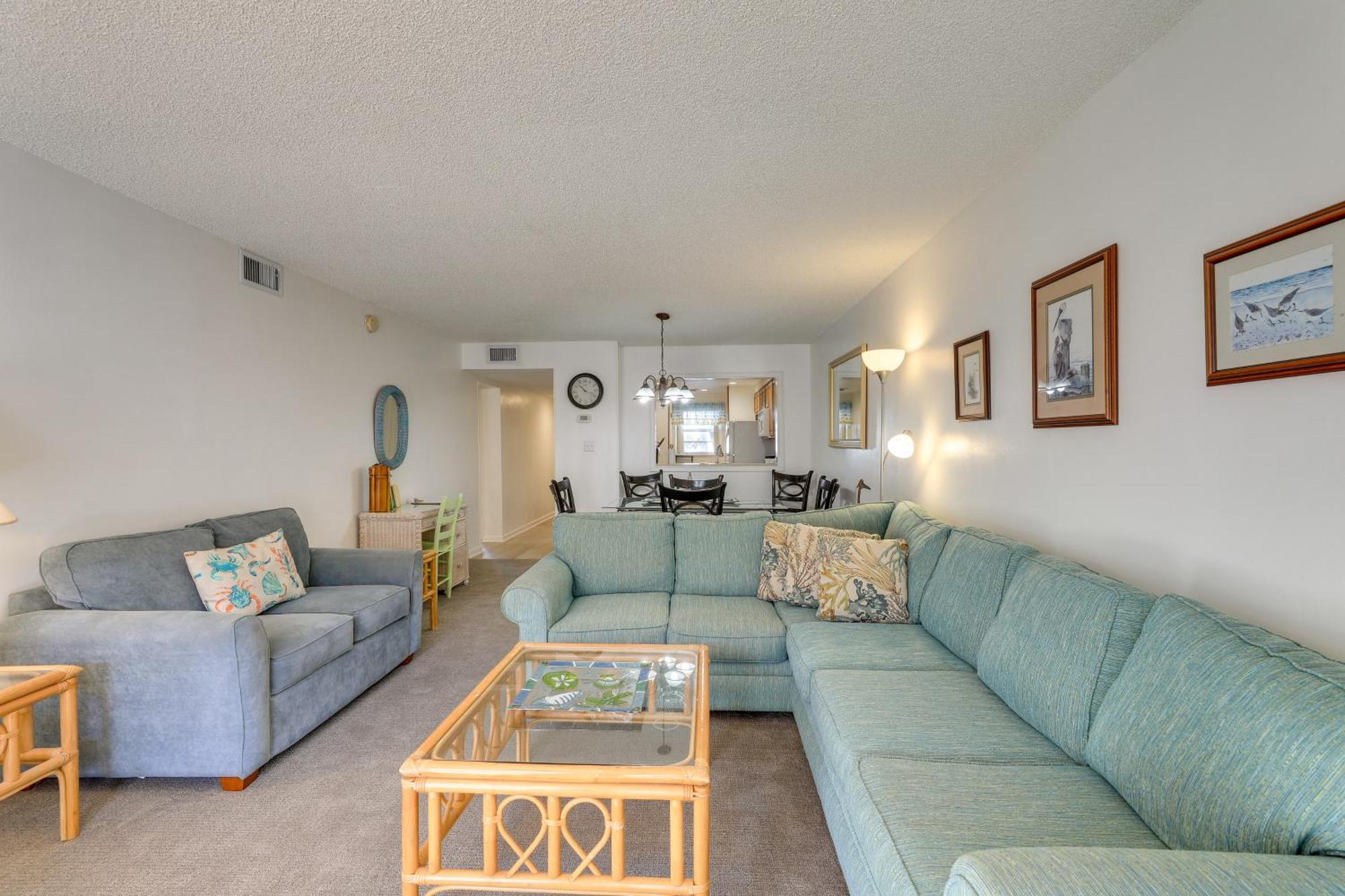 Central Cocoa Beach Condo With View, Steps To Beach! Exteriör bild