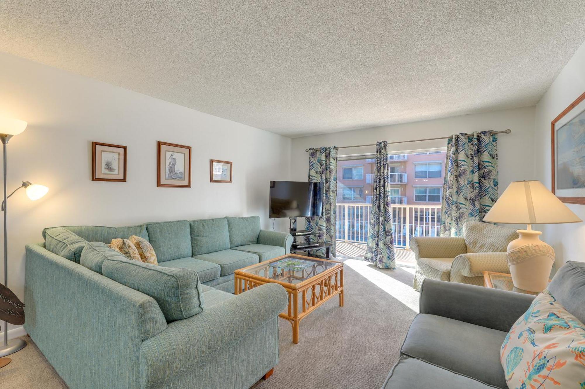 Central Cocoa Beach Condo With View, Steps To Beach! Exteriör bild